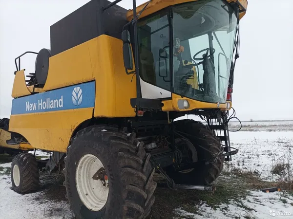Зерноуборочный комбайн New Holland CS 6050