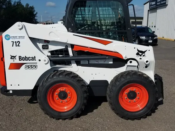 Мини-погрузчик Bobcat S550