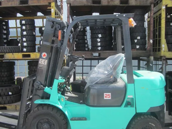 Вилочный погрузчик Dalian CPCD25DB
