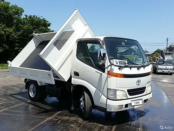 Самосвал Toyota Dyna