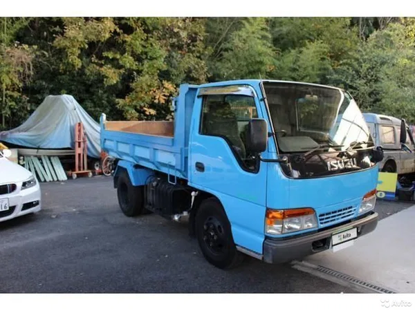 Самосвал Isuzu Elf