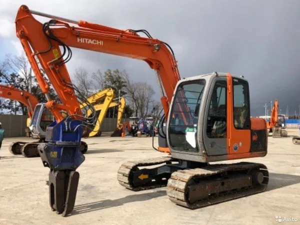 Гусеничный экскаватор Hitachi ZX70