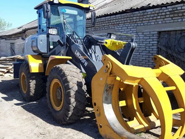 Фронтальный погрузчик XCMG LW300FN