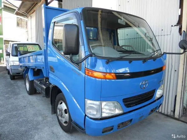 Самосвал Toyota Dyna