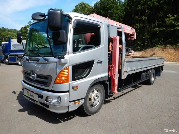 Бортовой грузовик с КМУ HINO Ranger