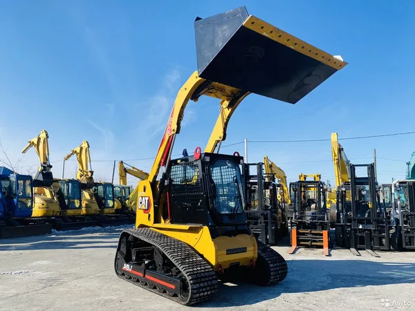 Гусеничный мини-погрузчик Caterpillar 277B