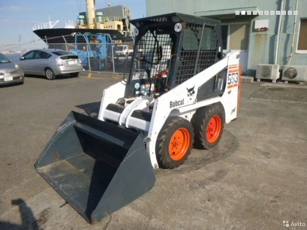 Мини-погрузчик Bobcat 553