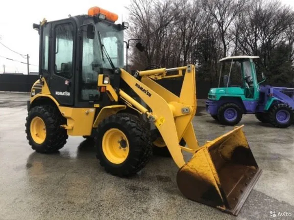 Мини-погрузчик Komatsu WA40