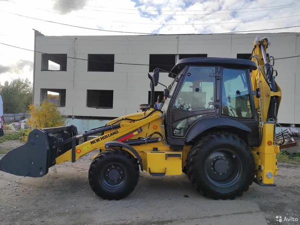 Экскаватор-погрузчик New Holland B80B