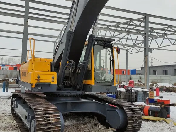 Гусеничный экскаватор Volvo EC460B LC