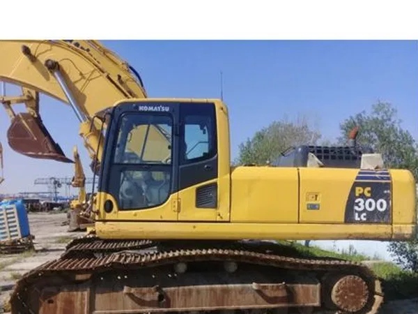Гусеничный экскаватор Komatsu PC300-7