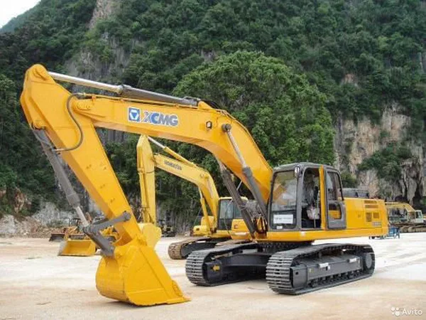 Гусеничный экскаватор XCMG XE335C