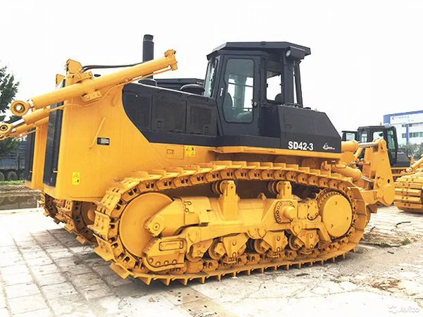 Гусеничный бульдозер Shantui SD42-3