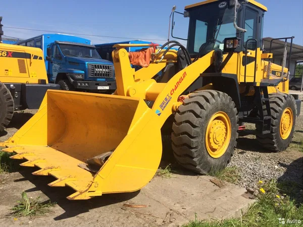 Фронтальный погрузчик Changlin 935F