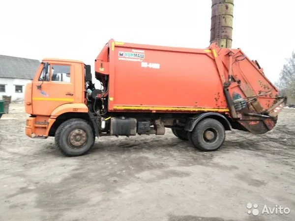 Мусоровоз КОММАШ Арзамас КО-440В на шасси КамАЗ