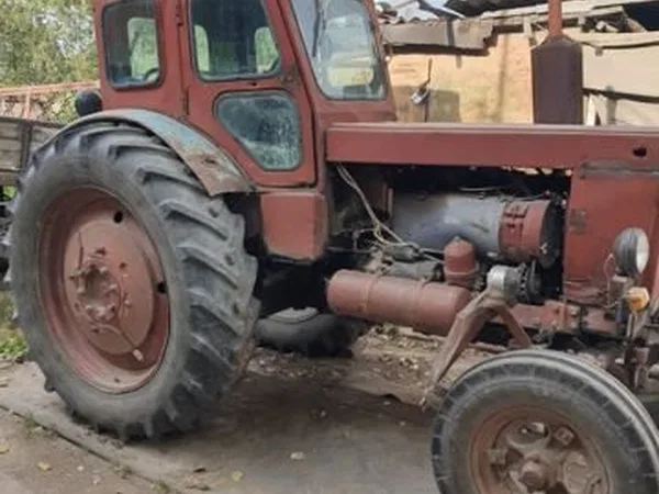 Трактор ЛТЗ Т-40