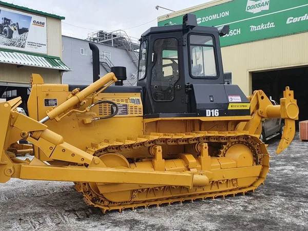 Гусеничный бульдозер Beezone D16