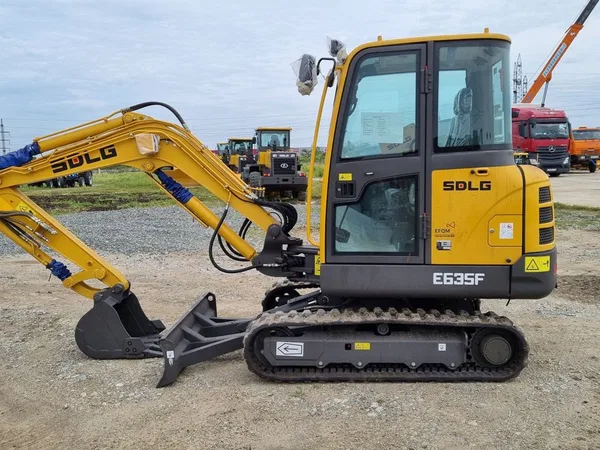 Мини-экскаватор SDLG LinGong E635F