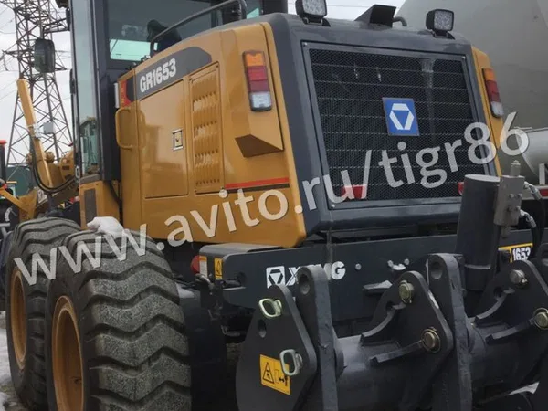 Автогрейдер XCMG GR165