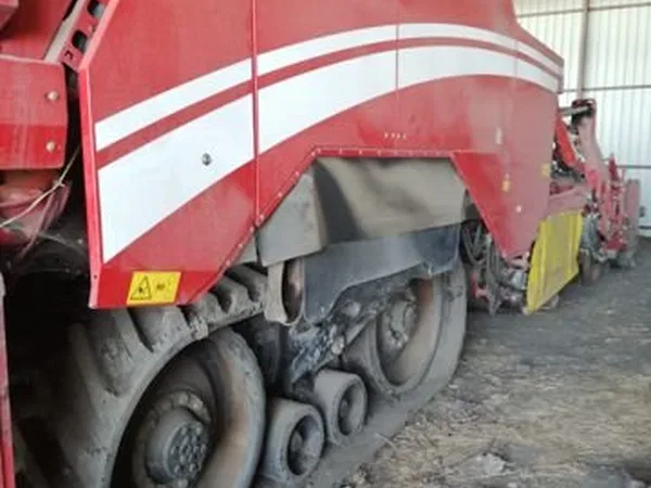 Свеклоуборочный комбайн Grimme Maxtron 620