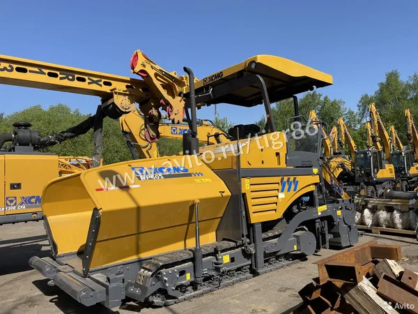 Асфальтоукладчик XCMG RP603