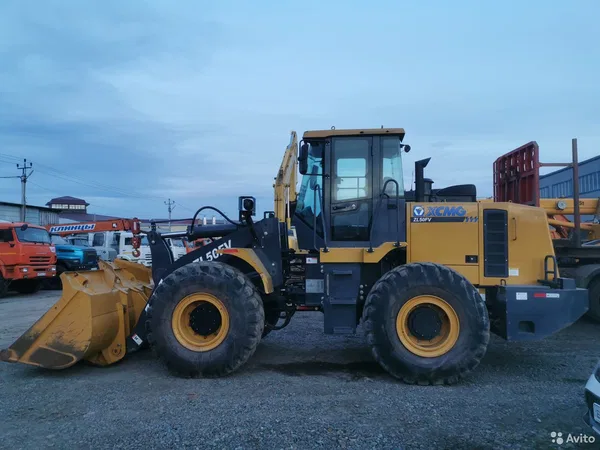 Фронтальный погрузчик XCMG ZL50FV