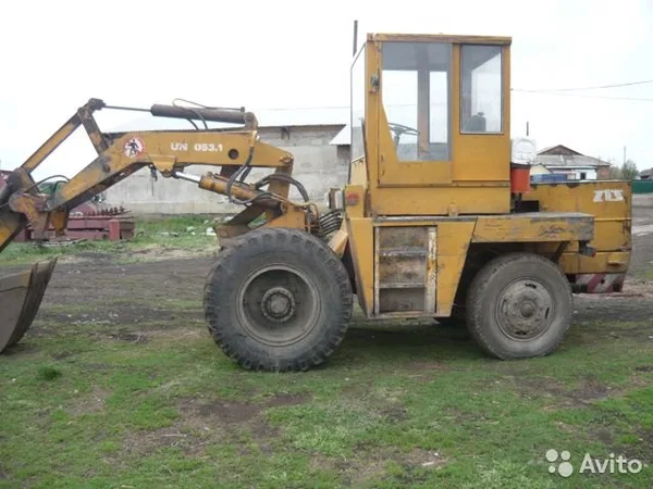 Фронтальный погрузчик Detva UN-053