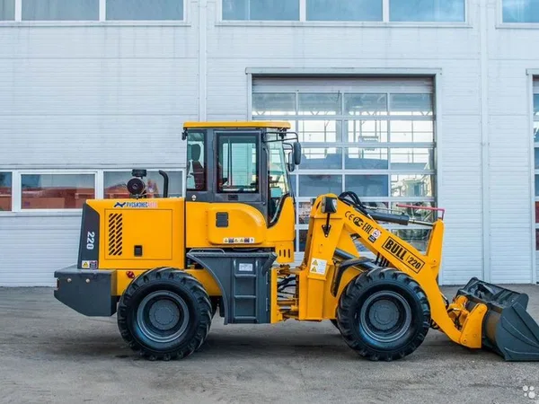 Фронтальный погрузчик Bull SL220