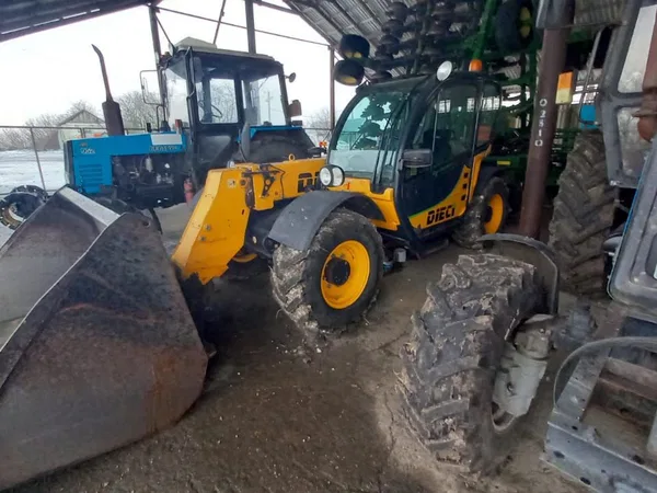 Телескопический погрузчик Dieci Agri Farmer 30.7