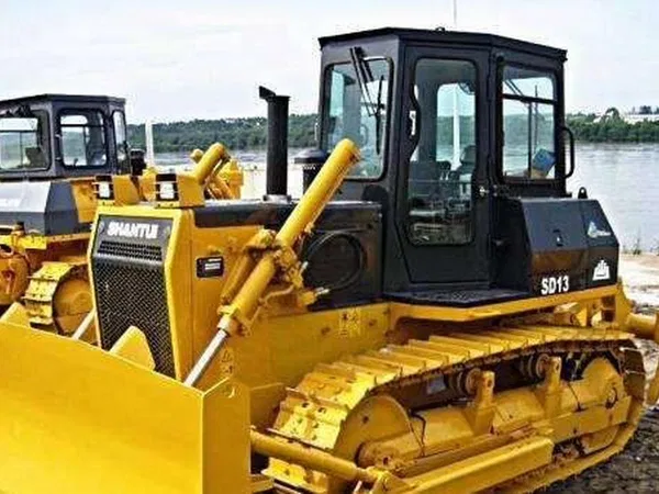 Гусеничный бульдозер Shantui SD13