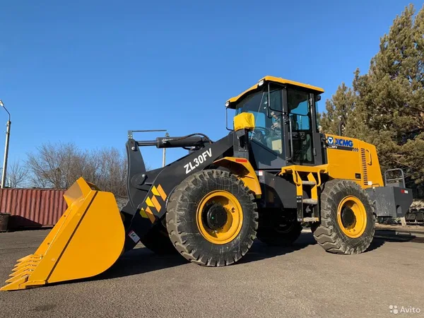 Фронтальный погрузчик XCMG ZL30FV