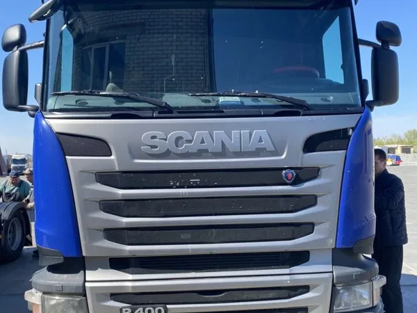 Седельный тягач Scania R400