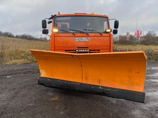 Комбинированная дорожная машина КамАЗ 53605