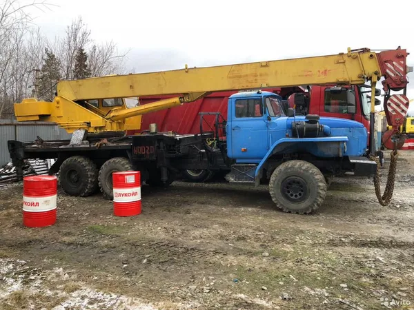 Автокран Ивановец КС-45717-1 на шасси УРАЛ