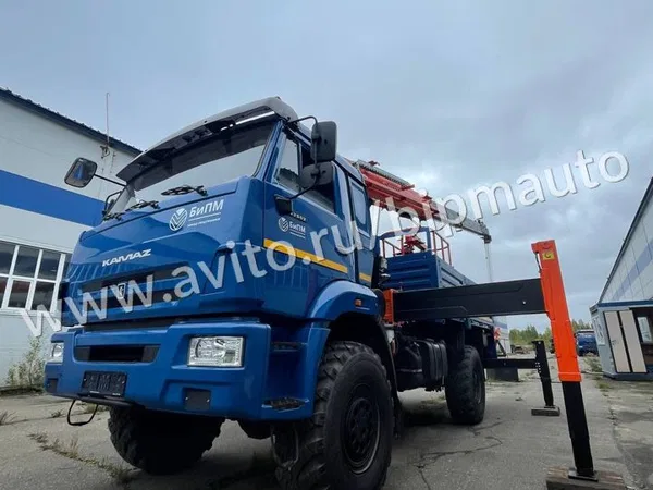Бурильно-крановая машина Hangil HGS976 на шасси КамАЗ 43502