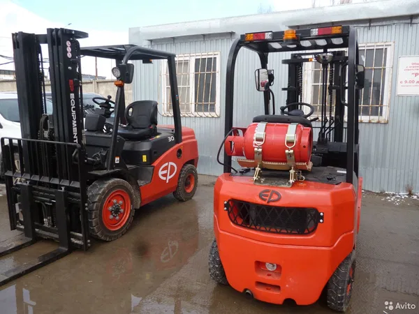 Вилочный погрузчик EP Equipment CPCD30