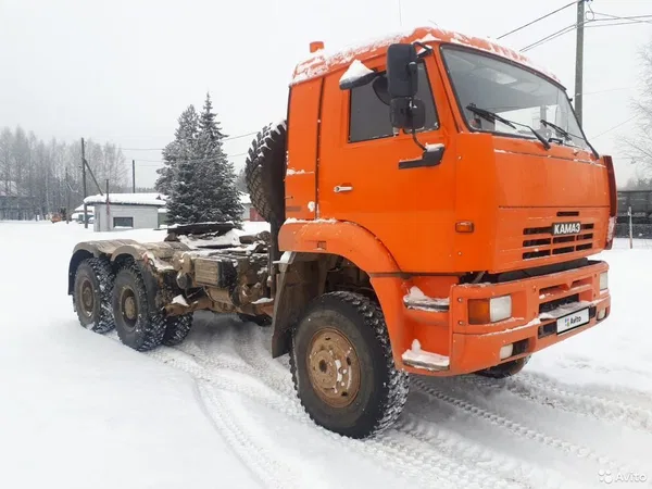 Седельный тягач КамАЗ 65225