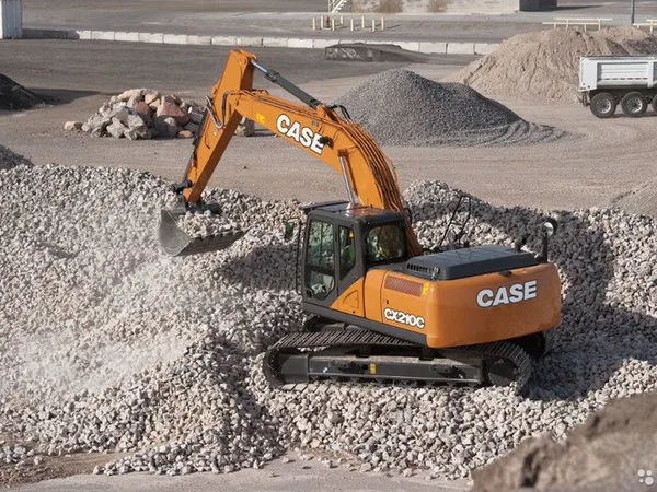Гусеничный экскаватор CASE CX220C