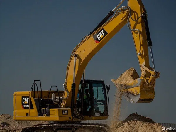 Гусеничный экскаватор Caterpillar 320 GC