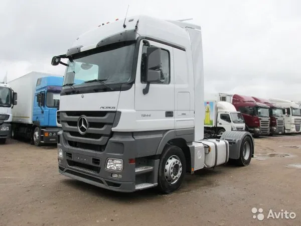 Седельный тягач Mercedes-Benz Actros 18.44
