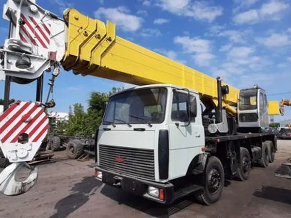 Автокран Ивановец КС-6476 на шасси МЗКТ 69234