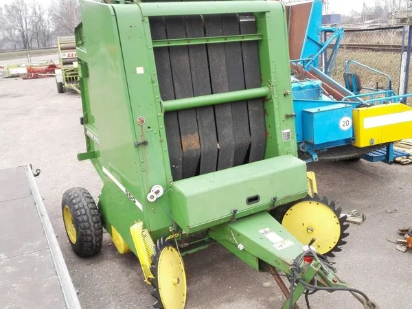 Пресс-подборщик John Deere 550