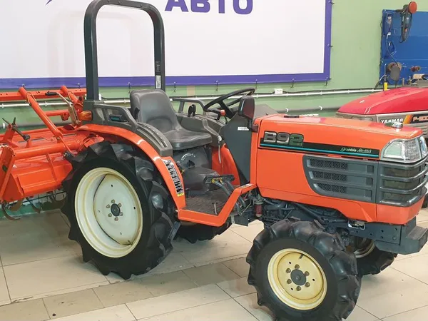 Мини-трактор Kubota B92