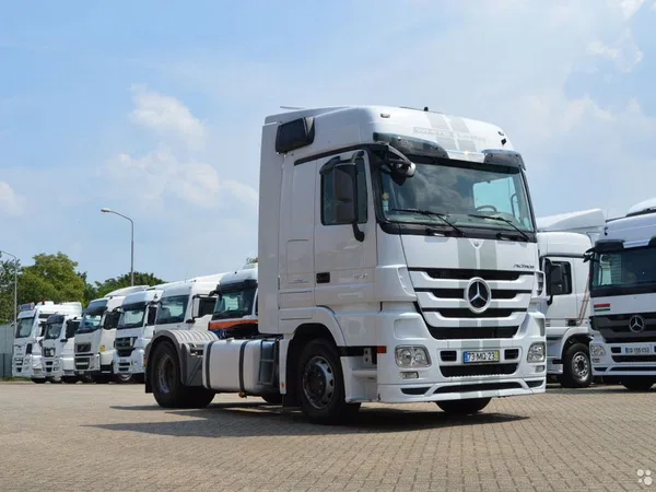 Седельный тягач Mercedes-Benz Actros