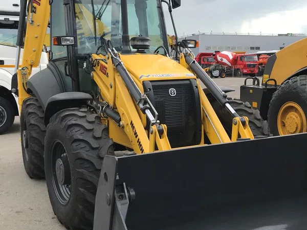 Экскаватор-погрузчик New Holland B115