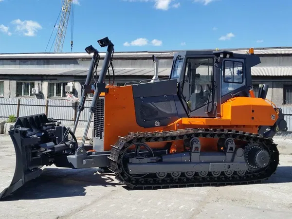 Гусеничный бульдозер ДСТ-Урал D25