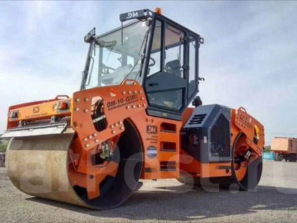 Двухвальцовый каток Завод Дорожных машин DM-10-VD