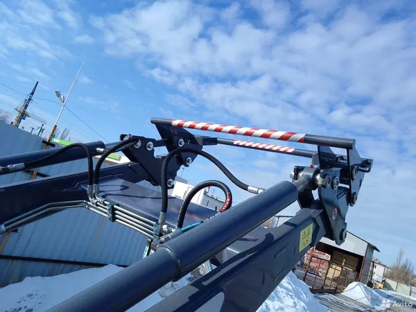 Навесной погрузчик (КУН) Metal-Fach T-219