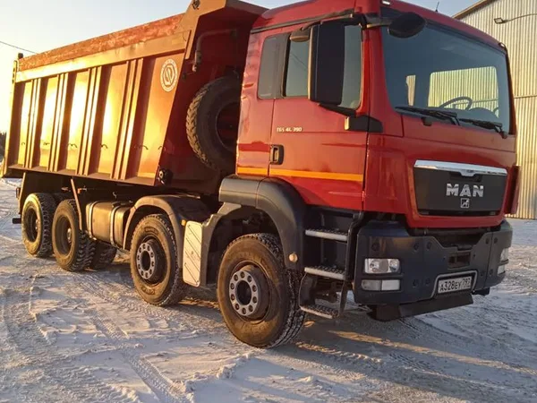 Самосвал MAN TGS 41.390
