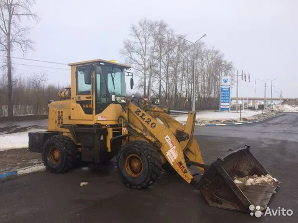 Фронтальный погрузчик Yigong ZL20
